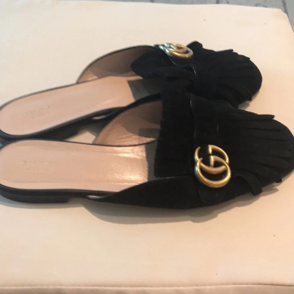 Gucci women’s suede mules flat sandals fold over fringes color black - Picture 3 of 5